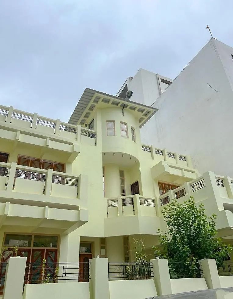 Serene Stays At Varanasi - 5Bhk Luxury Villa India