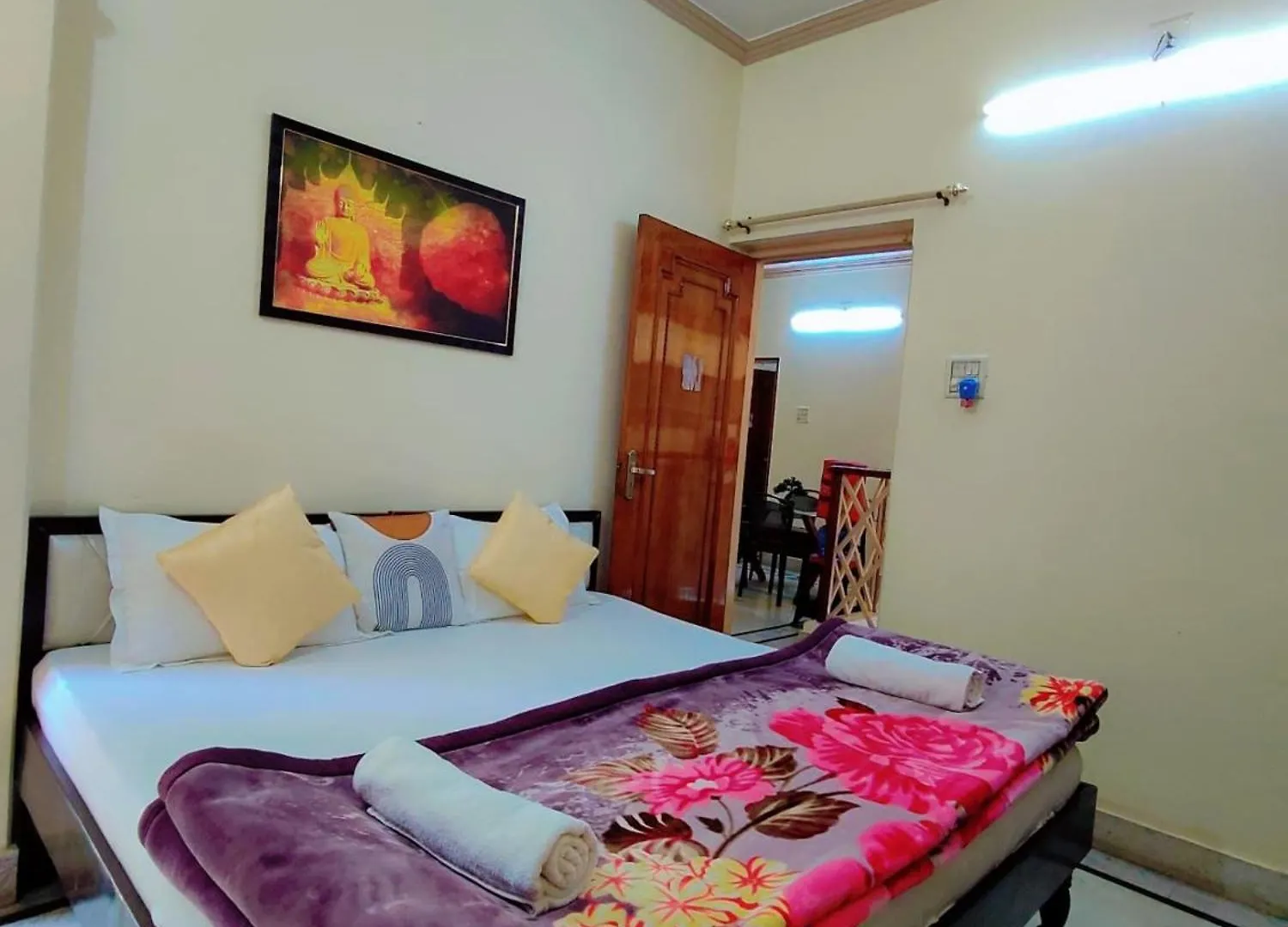 Serene Stays At Varanasi - 5Bhk Luxury Villa